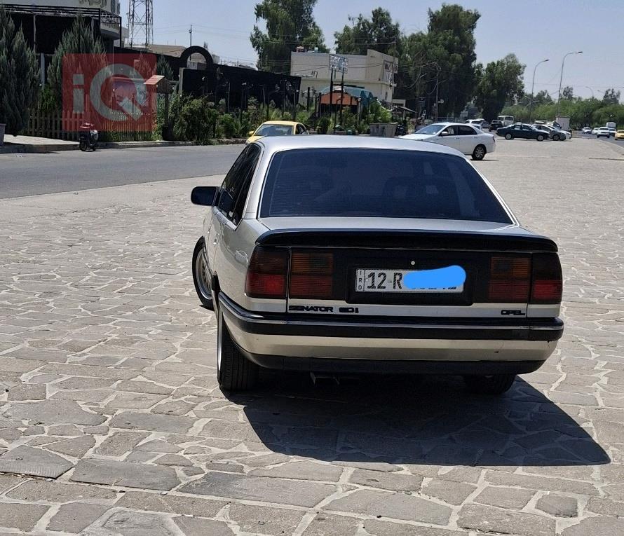 اوبل سيناتور